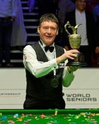 皇冠体育crown官方网站-第四次夺得元老世锦赛冠军 老怀特赛季完美收官