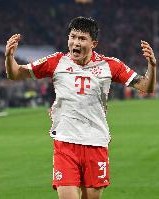 德媒：战多特金玟哉因循环系统问题被换下，他还患支气管炎跟腱炎